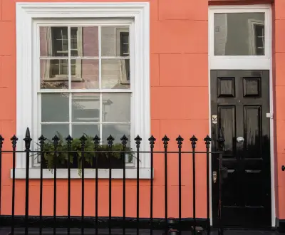 STEEL WINDOWS & DOOR